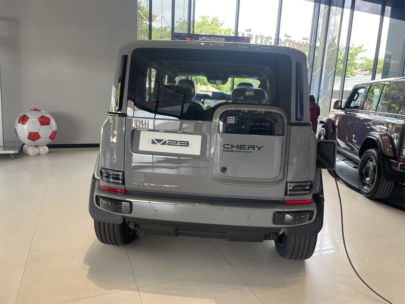 รถ iCAR V23 รุ่น 4WD PEAK ในโชว์รูม